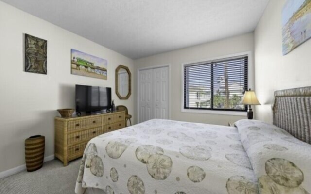 Pura Vida Pure Life - Expansive Views Of The Ocean And Wide Sandy Beach 1 Bedroom Condo by RedAwning