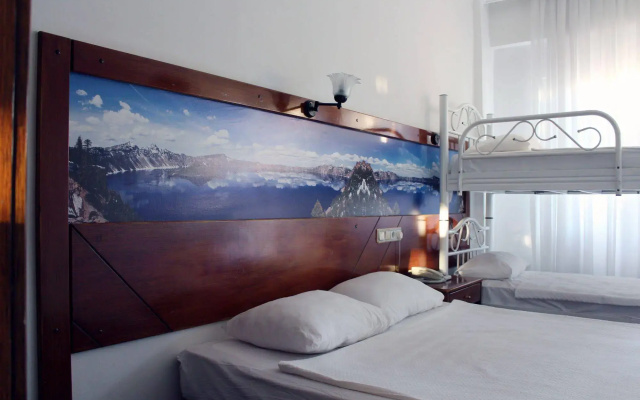 Semoris Hotel