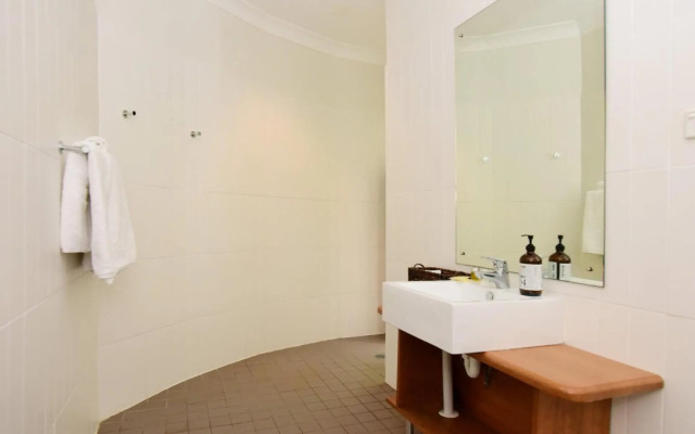 Cloudsong Chalet 2 - Close to the village centre!