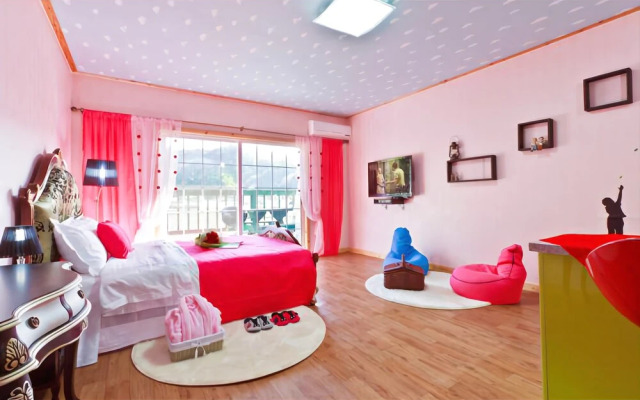 Yangyang hwansangeui seong pension