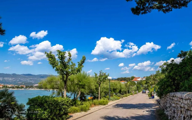 Apartments Vugica Šilo