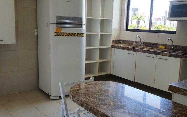 Apartamento FAMILIAR com 4 SUITES