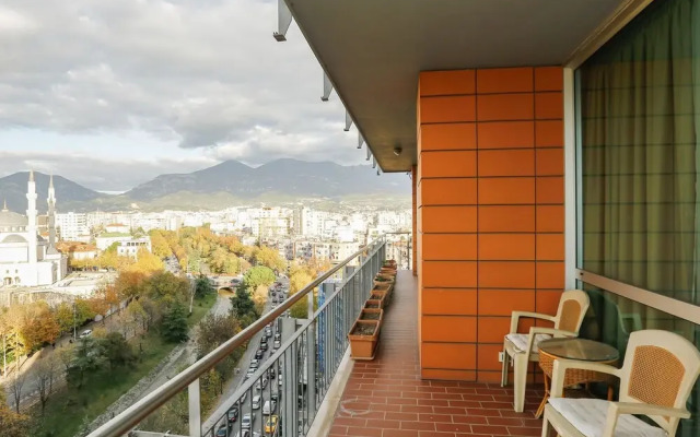 Luxury European Trade Center Apartment