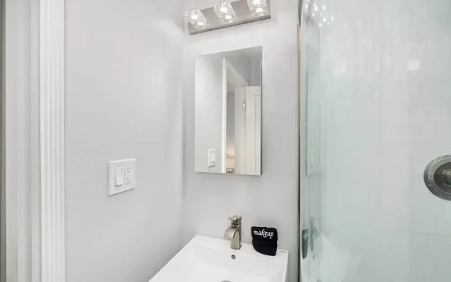 Marbella Lane Impeccable 3BR Delightful Escape