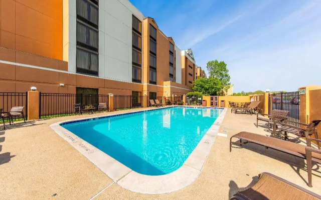 Hyatt Place Louisville East