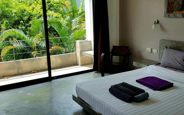 Sairee Sairee Guesthouse