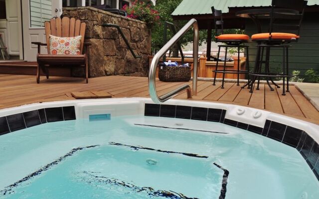 Huff House Inn and Cabins