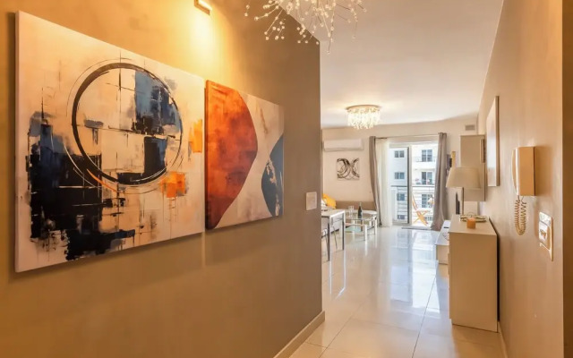 Modern and Comfortable Apart Savoy Garden