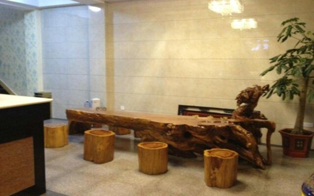 Baoshan Huarong Inn