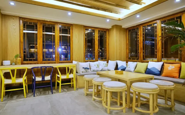 Yuexijiang Boutique Holiday Hotel