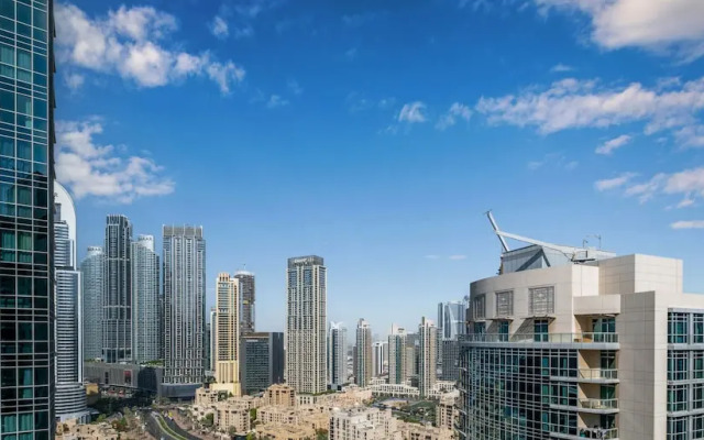 LUX The Burj Khalifa Fountain View Suite 3