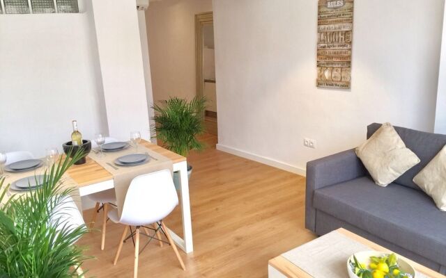 AHRO Suites Plaza María Guerrero 4