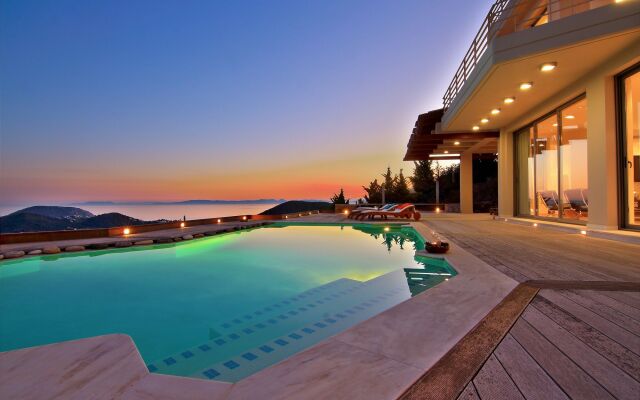 4 Bedroom Villa TakeOff in Anavyssos - BLG 69210