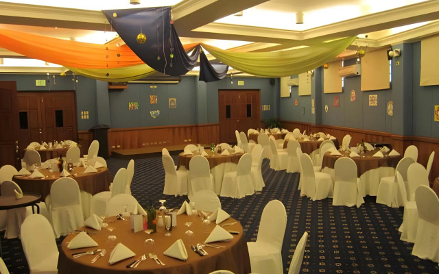 Oasis Hotel
