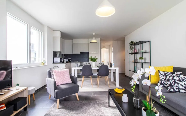 Modern 2 Bedrooms Apartment at Le Bouveret. Self-checkin