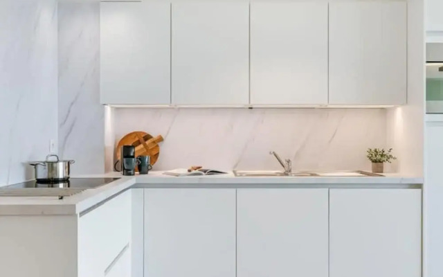 Pleasant Apartment With Frontal sea View