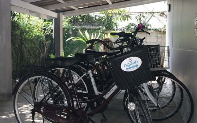 Ngeeb Bed & Breakfast