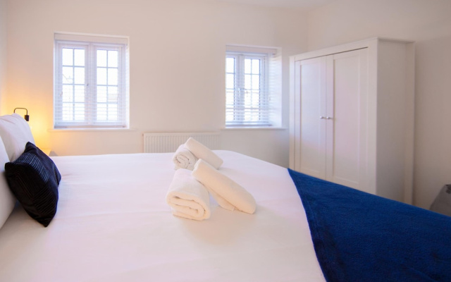 Fantastic House - Near Kempston Town Centre