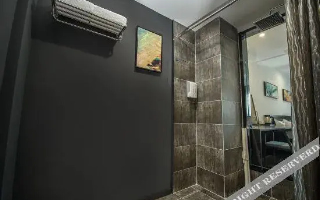 Ripple Hotel(Yantai University Wanxianghui Branch)