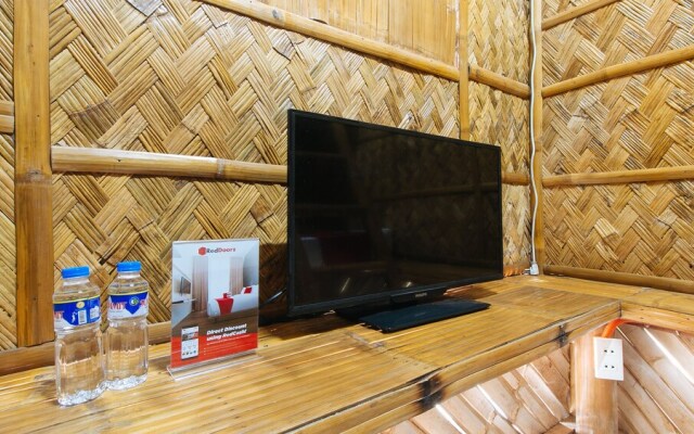RedDoorz Premium @ Trece Indang Road