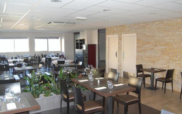 Hôtel - Restaurant La Caborne