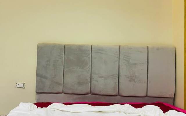 OH Pyramids Hostel