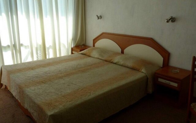 Zefir Hotel
