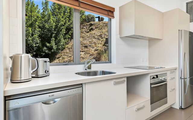 Remarkable Views on Goldrush Way