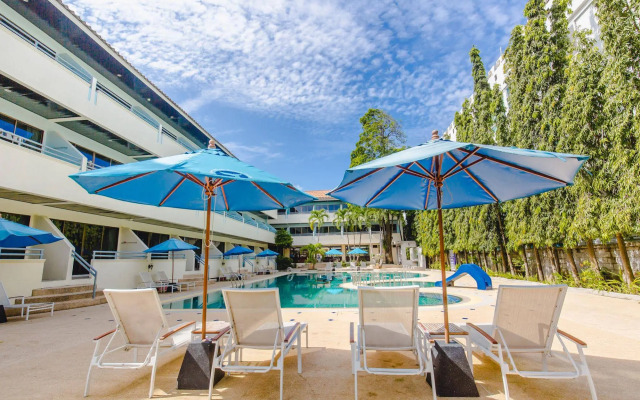 Karon Whale Resort Karon Beach (SHA Certified)