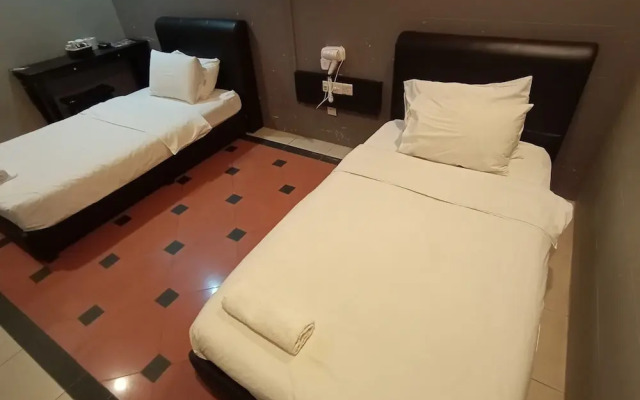 OYO 90019 Homestay Muar