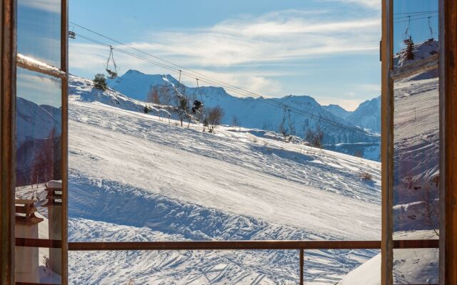 Klubhotel Le Refuge by Skinetworks