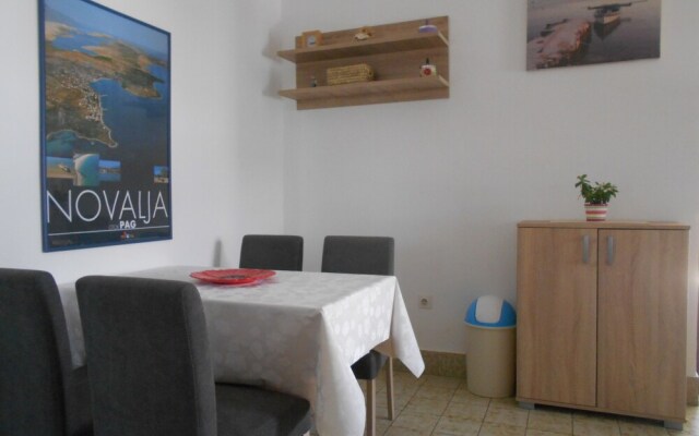 Apartment Near Novalja Center