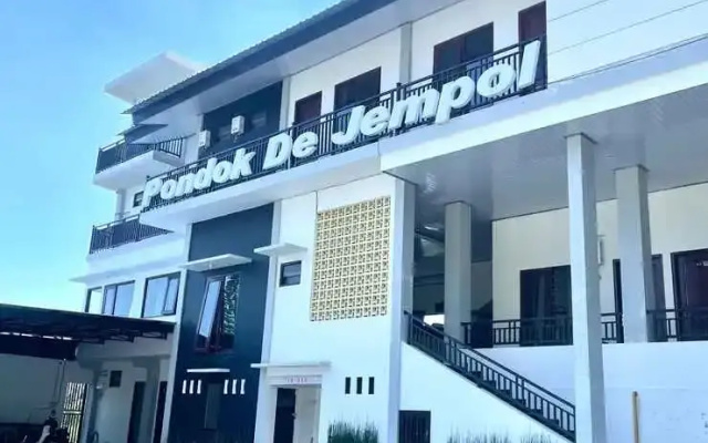De Jempol Tawangmangu