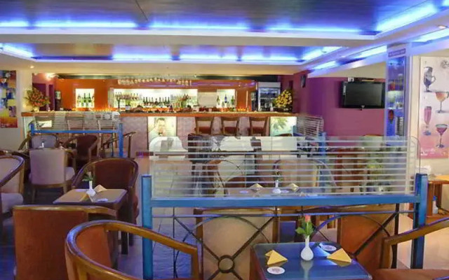 Hotel Breeze