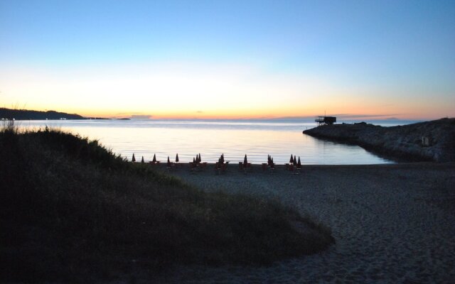 Camping Baia Falcone