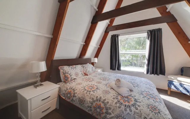 Awesome 3 bed Rotorua Lake House