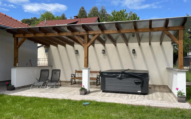 Rosie Cottage Jacuzzival