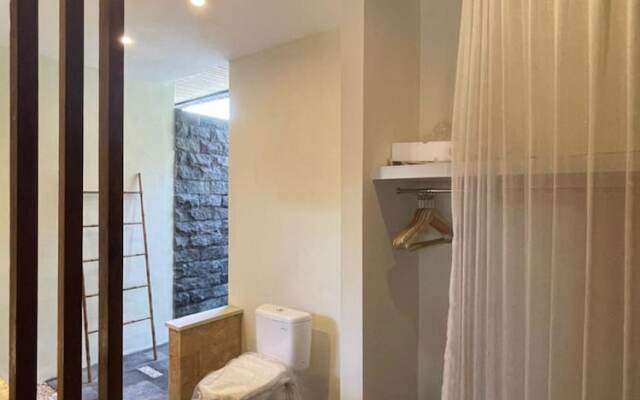 Pandawa Villa Riverside by WizZeLa