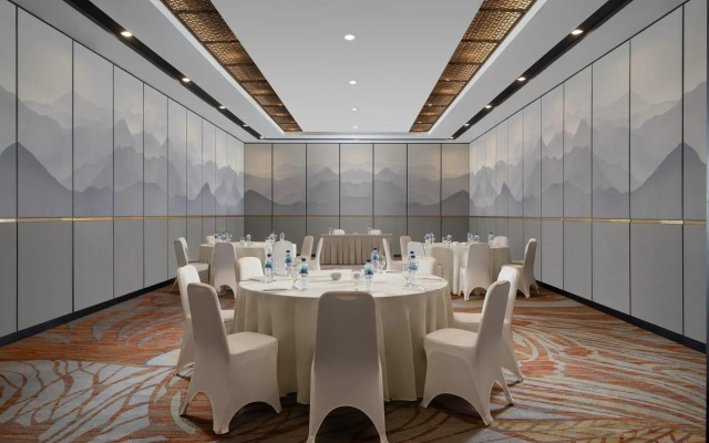 Hotel Santika Premiere Padang