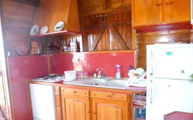 Chalet With one Bedroom in Le Moule, With Furnished Terrace and Wifi -