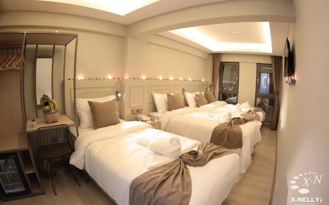 X-Nellyi Boutique Hotel