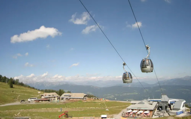 Cozy Holiday Apartment Near Ski Nassfeld