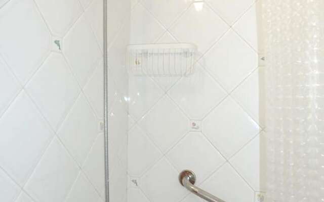 House With 2 Bedrooms in Vila Nova de Cacela, With Enclosed Garden and Wifi - 300 m From the Beach