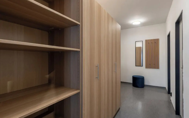 Stylish 3-bedroom apartment with balcony