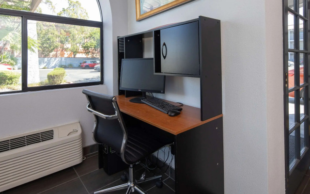 Rodeway Inn Milpitas near Great Mall