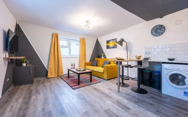 Stunning One Bedroom Apartments