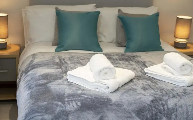 Alexandra Terrace Suite by Paymán Club