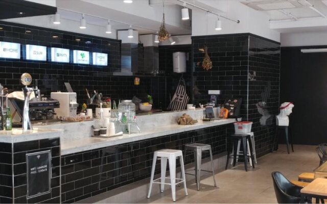 Mint House - Hostel