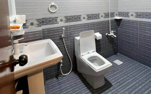 Hotel 7 DHA