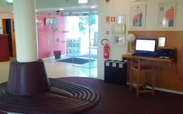 ibis Setubal